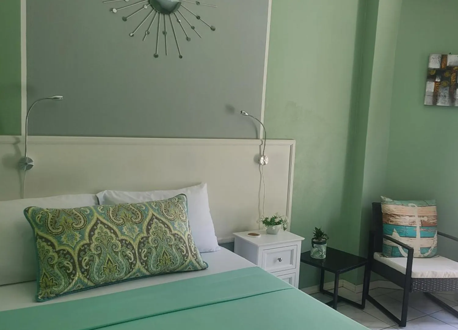 Riverside Poolside Apartment San Juan Bed & Breakfast