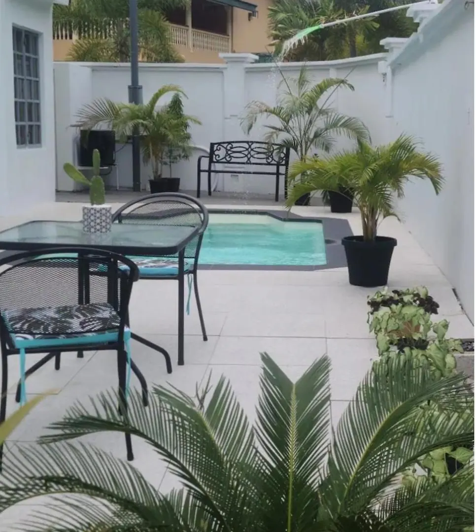 Riverside Poolside Apartment San Juan Bed & Breakfast